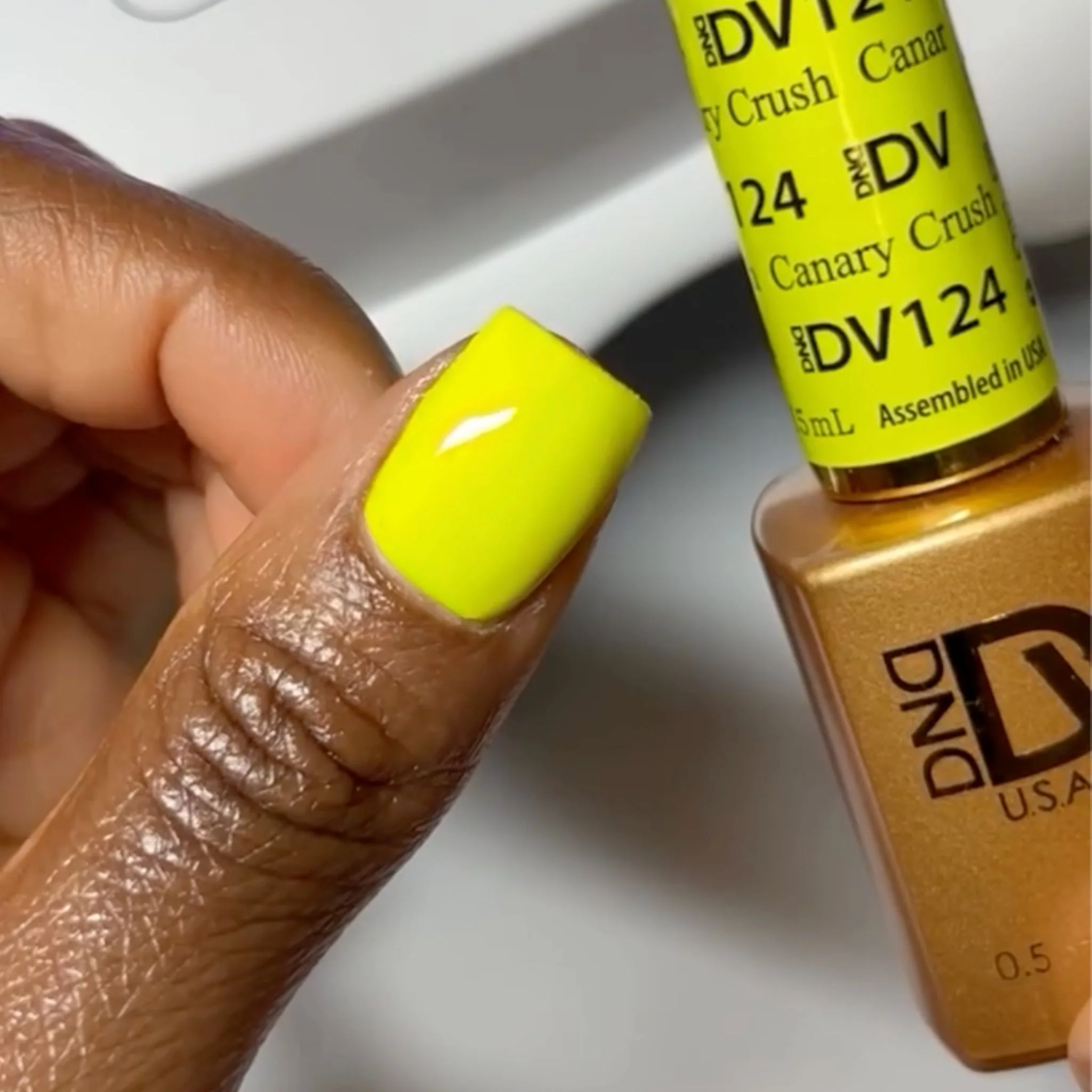 Canary Crush DIVA #124 - Image 4