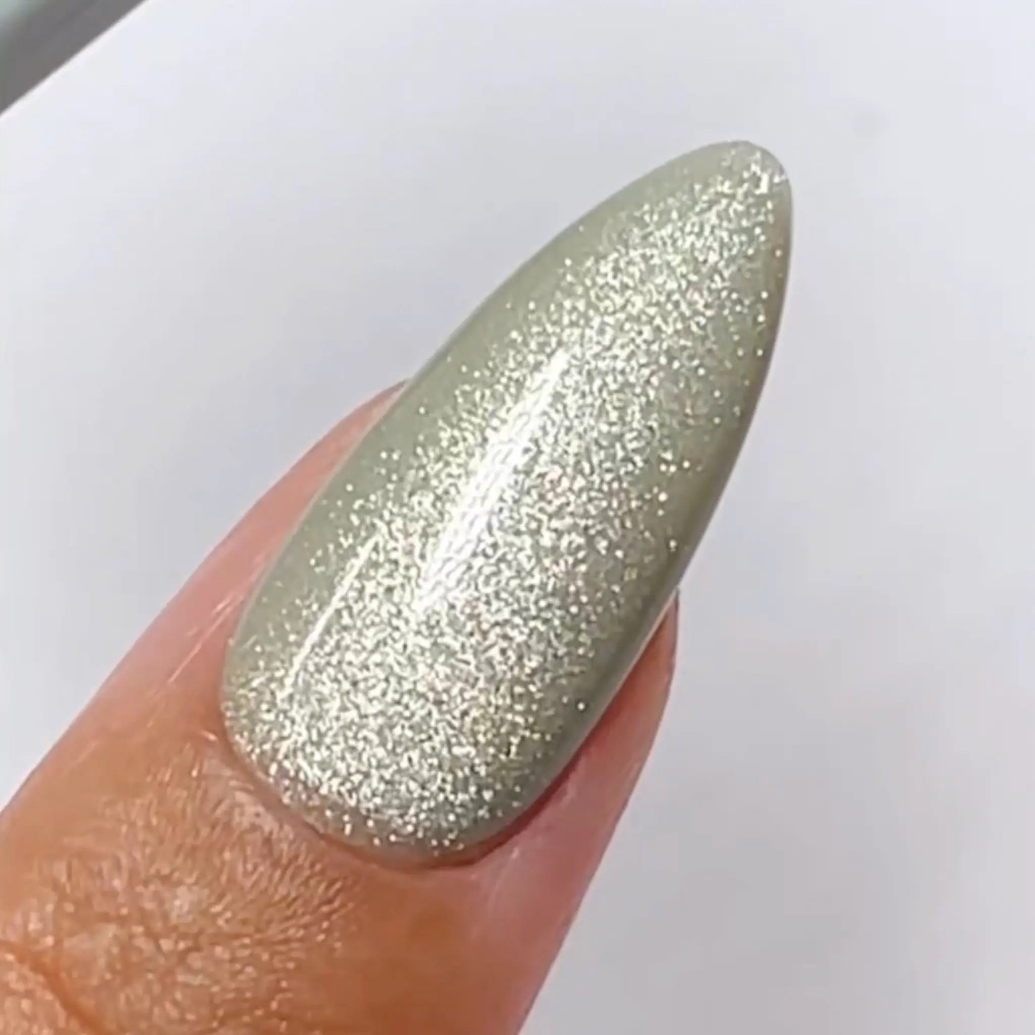 9D Cat Eye Creamy #29 — Misty Moss - Image 3