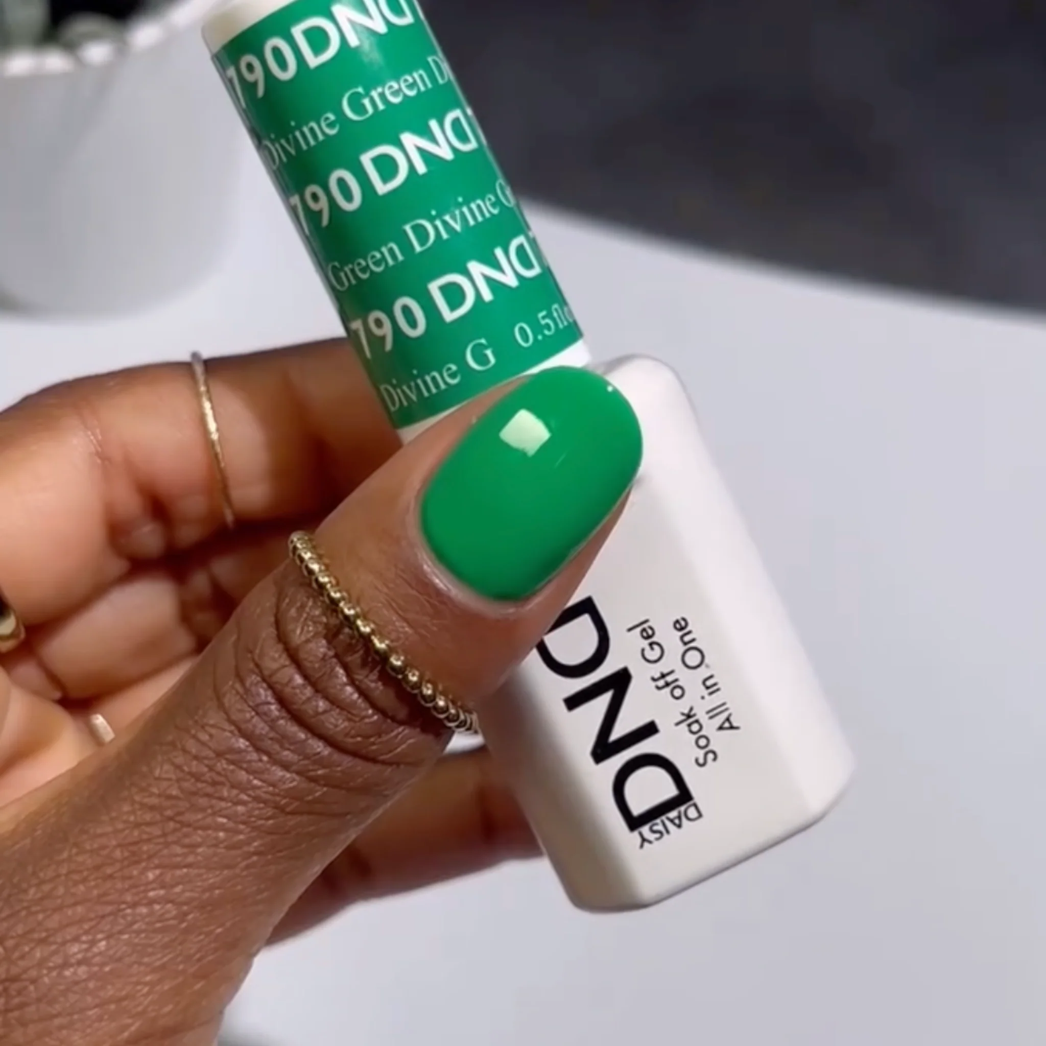 Divine Green #790 - Image 2