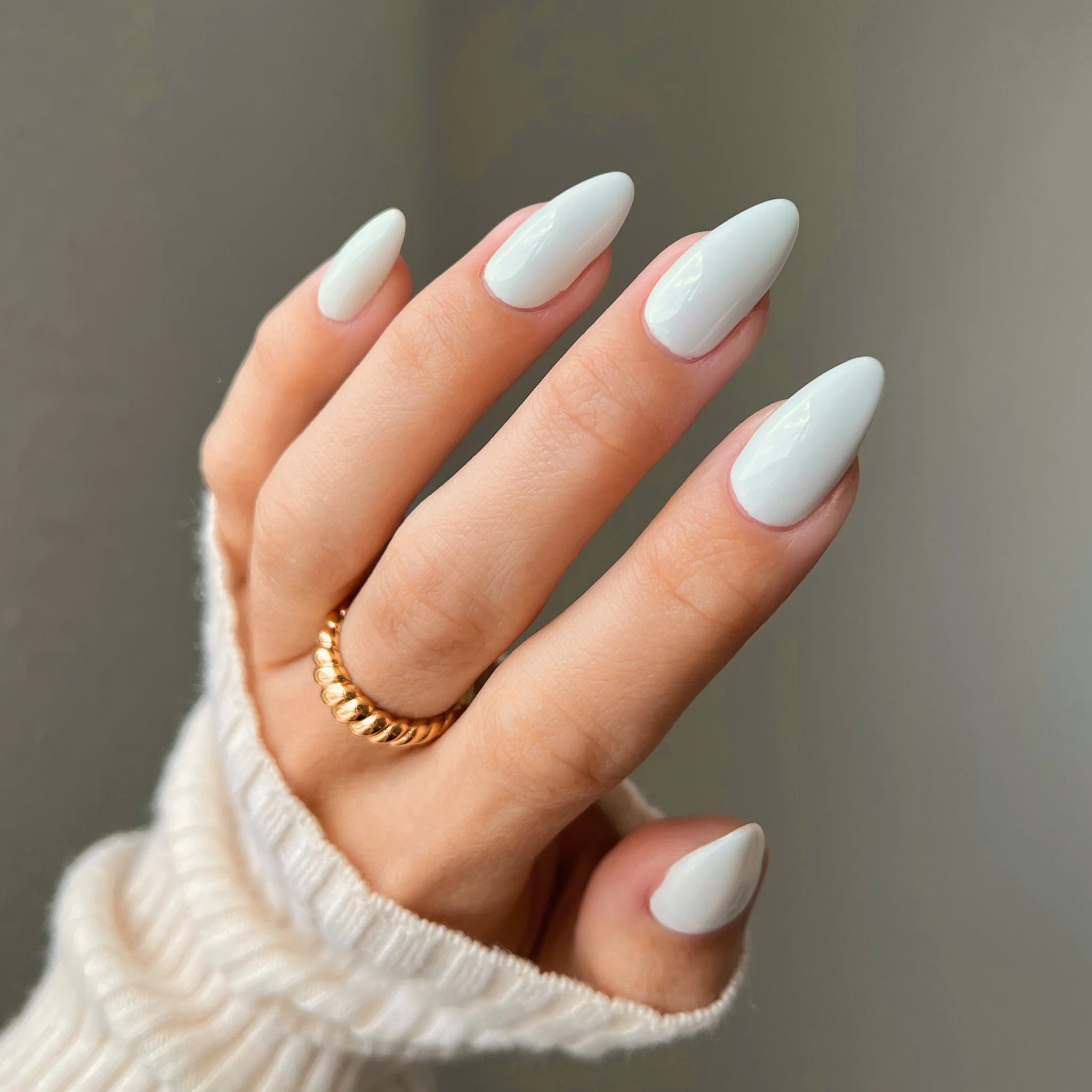Smokey White DIVA #038 - Image 3