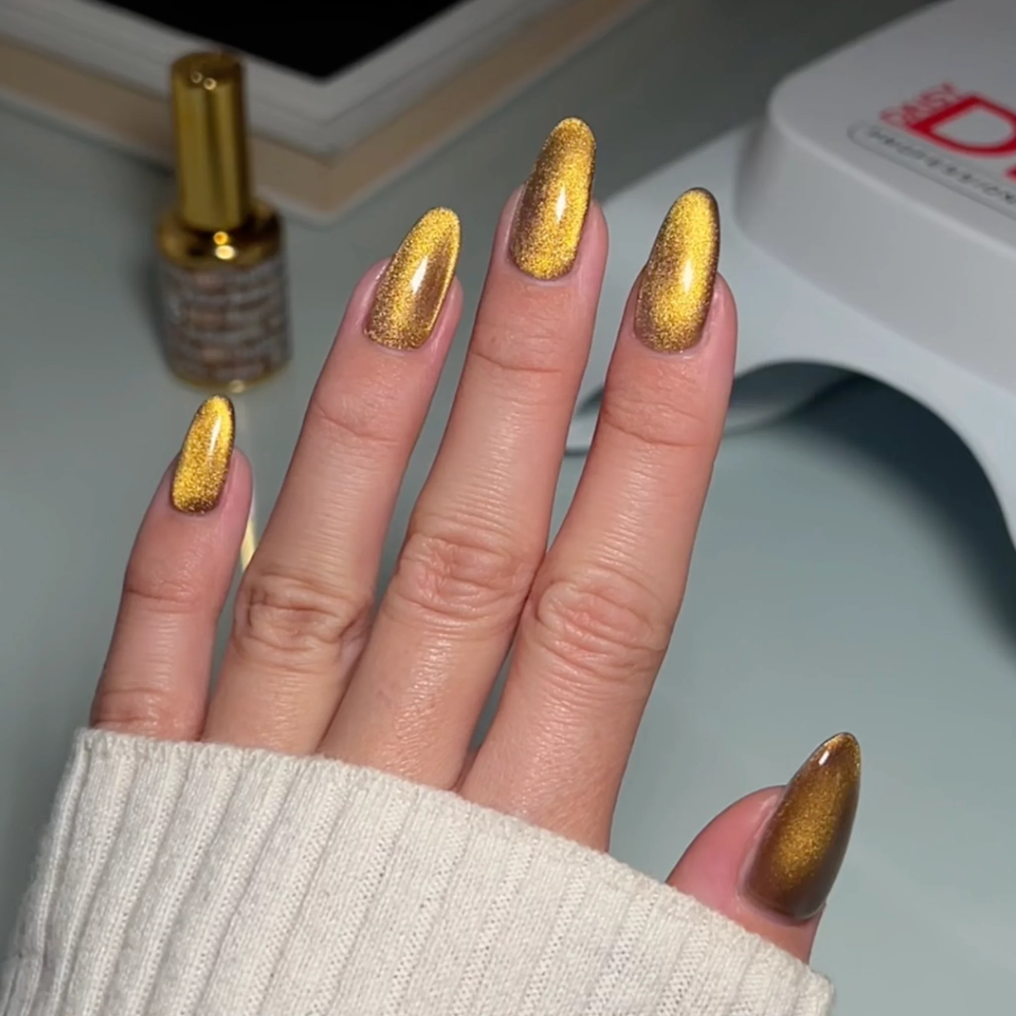 9D Cat Eye Smoothie #10 - Ember Enchantress - Image 2
